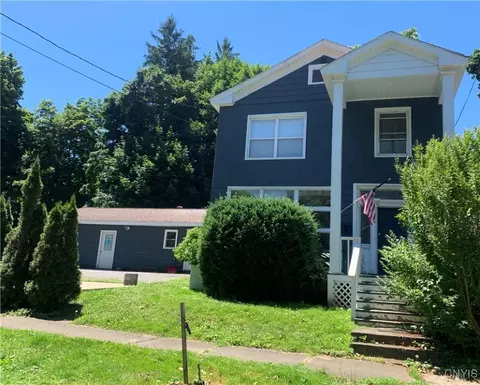 38 W 4th St, Oswego, NY 13126