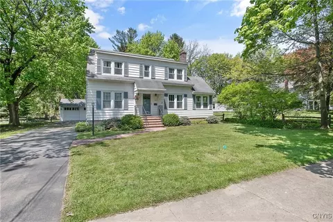 108 Cornwall Dr, Syracuse, NY 13214