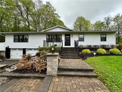 10 Palmetto St, Whitestown, NY 13492