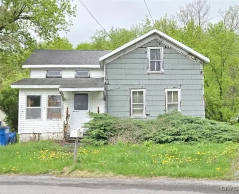 107 Mill St, Elbridge, NY 13060