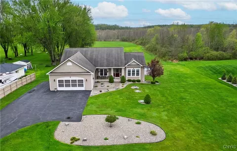 6033 Mud Mill Rd, Cicero, NY 13209