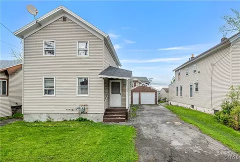 202 Hartwell Ave, East Syracuse, NY 13057
