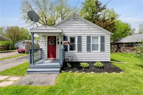 209 Wright Ave, Salina, NY 13211