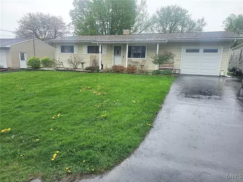 6 Sprucedale Ave, Whitestown, NY 13492