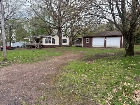 23 Sixberry Rd, Schroeppel, NY 13132