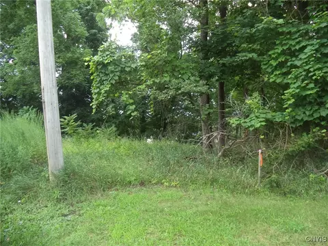 S Terry Road, Geddes, NY 13219