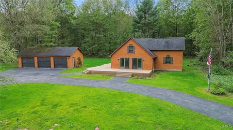 449 French St, Parish, NY 13131