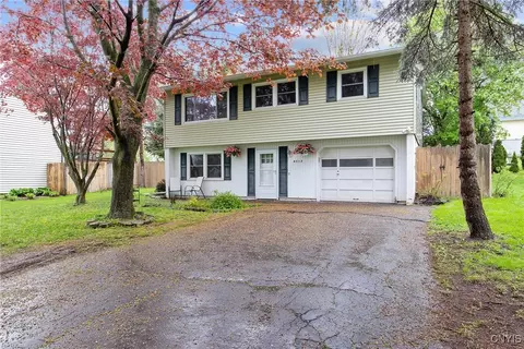 4517 Wilcox Pl, Onondaga, NY 13078