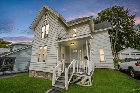 34 Churchill St, Little Falls, NY 13365