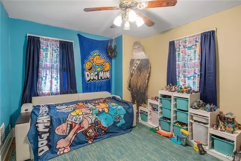 Bedroom - 135 E Warrington Rd, Syracuse, NY 13205 photo 4 of 5