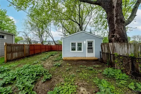 329 12 Fairmount Ave, Salina, NY 13088