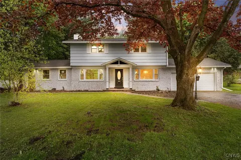 4952 Elgin Cir, Onondaga, NY 13215