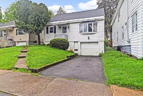 60 Leslie Ave, Utica, NY 13501