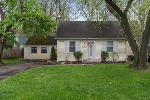 203 Lawrence Ave, North Syracuse, NY 13212