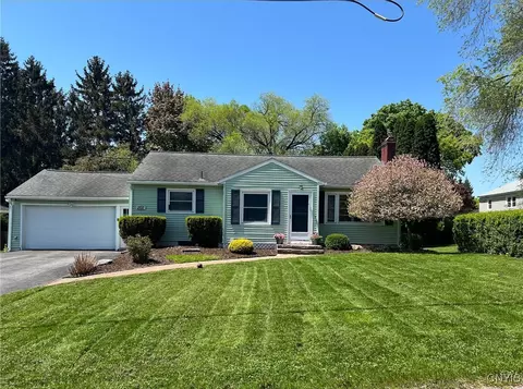 202 Marian Dr, Geddes, NY 13219