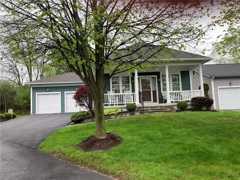 122 Greencastle St, Camillus, NY 13031