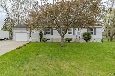 36852 Middle Rd, Orleans, NY 13656