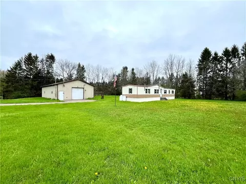 6 Hall Rd, Oswego, NY 13074