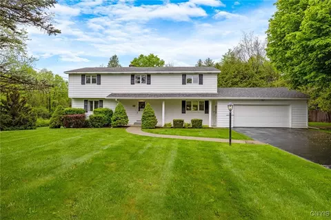 150 Cedar Heights Dr, Jamesville, NY 13078