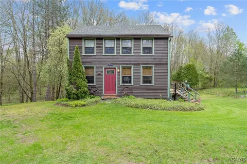 538 Baldwin Rd, Volney, NY 13069