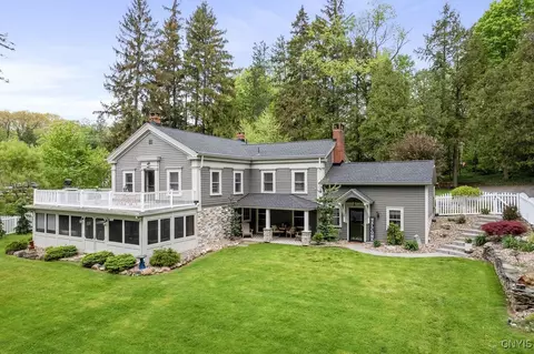 3721 Cold Springs Rd, Lysander, NY 13027