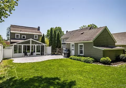 Exterior - 210 Wellington Rd, Syracuse, NY 13214 photo 5 of 10