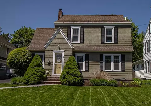 Exterior - 210 Wellington Rd, Syracuse, NY 13214 photo 3 of 10