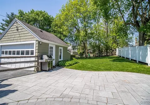 Exterior - 210 Wellington Rd, Syracuse, NY 13214 photo 4 of 10
