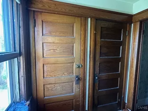 Entry Way - 231 Broad St, Oneida, NY 13421 photo 3 of 4
