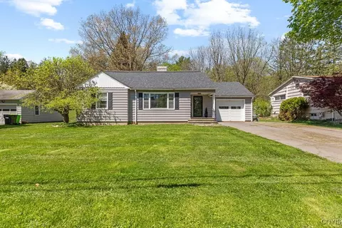 10 S Ten Eyck Ave, Cazenovia, NY 13035