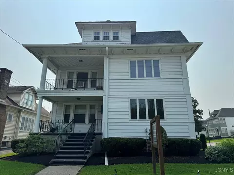 1231 Mohawk St E, Utica, NY 13501