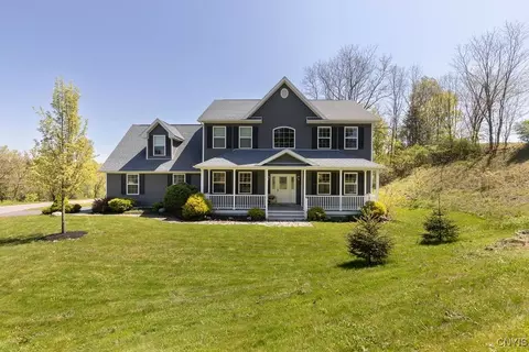 2 S Meadow Dr, Cazenovia, NY 13035