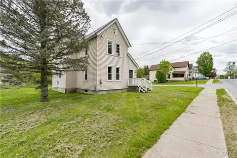 24 Church St, Philadelphia, NY 13673