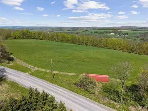283 Cunningham Lawrence Rd, Sherburne, NY 13460