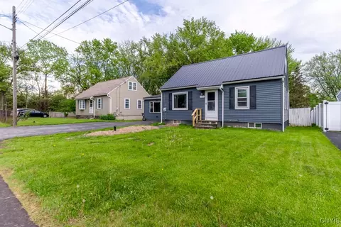 906 Beley Ave, Salina, NY 13211