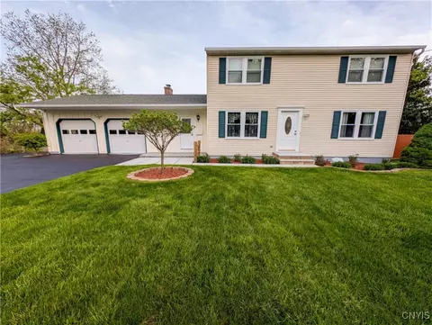 4783 Ellen Cir, Onondaga, NY 13215
