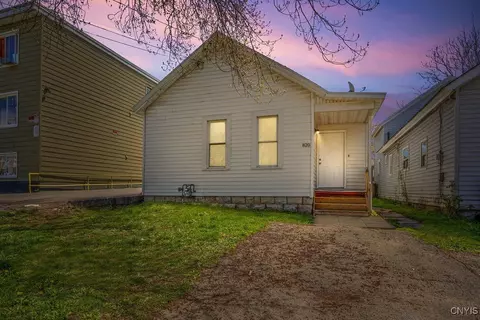 820 Kirkpatrick St, Syracuse, NY 13208