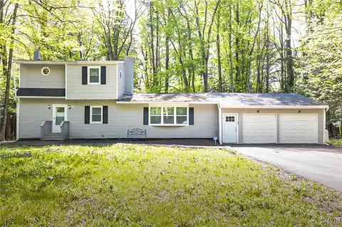 221 Pangborn Rd, Hastings, NY 13076