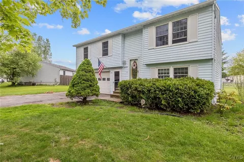 8824 English Rd, Brewerton, NY 13029