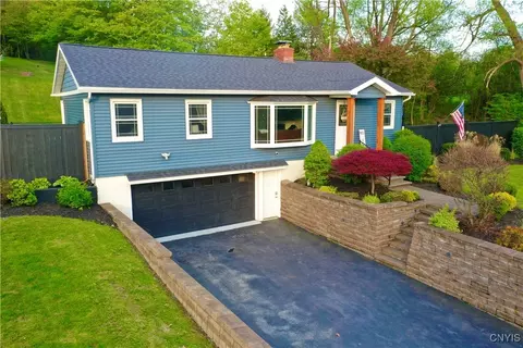 2536 E Lake Rd, Skaneateles, NY 13152
