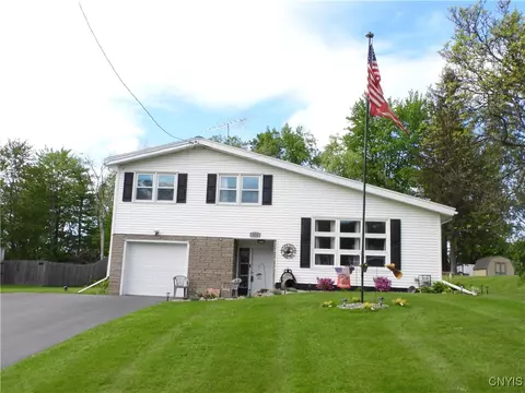 124 Northland Dr, Central Square, NY 13036