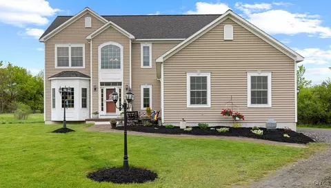 4195 Howlett Hill Rd, Onondaga, NY 13215