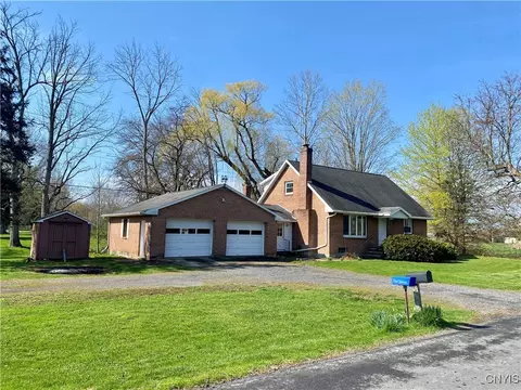 2324 Hamilton Rd, Brutus, NY 13166