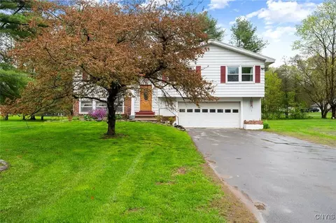 127 Hayes Cir, Trenton, NY 13304