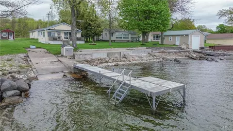 2510 Ponds Shore Dr, Cape Vincent, NY 13618