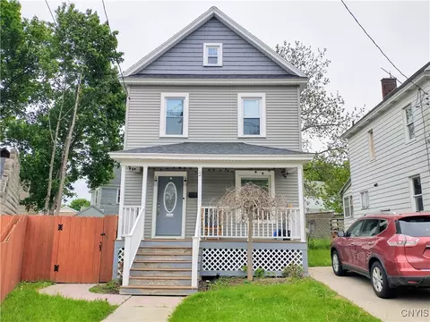 2 Van Patten St, Auburn, NY 13021