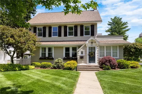 457 Broad St, Oneida, NY 13421