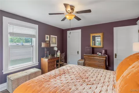Bedroom - 237 Sunstruck Dr, Syracuse, NY 13206 photo 5 of 9