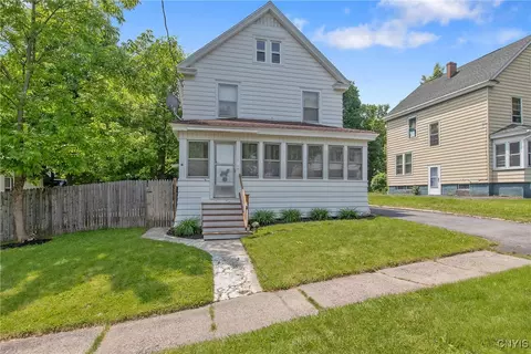 Exterior - 237 Sunstruck Dr, Syracuse, NY 13206 photo 1 of 5