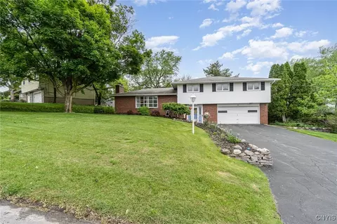 310 Wedgewood Ter, Syracuse, NY 13214
